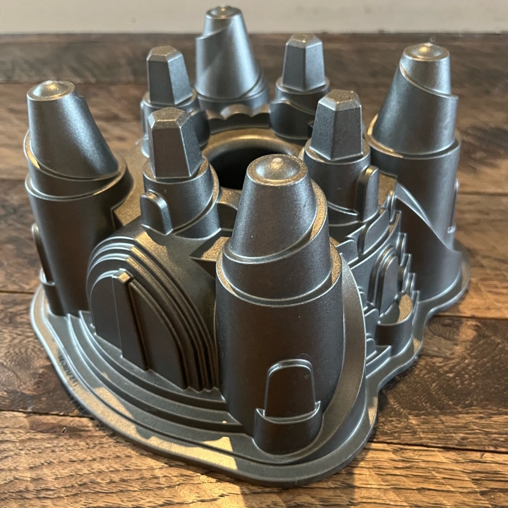 Nordic Ware Palace Royale Castle Bundt Cake Pan